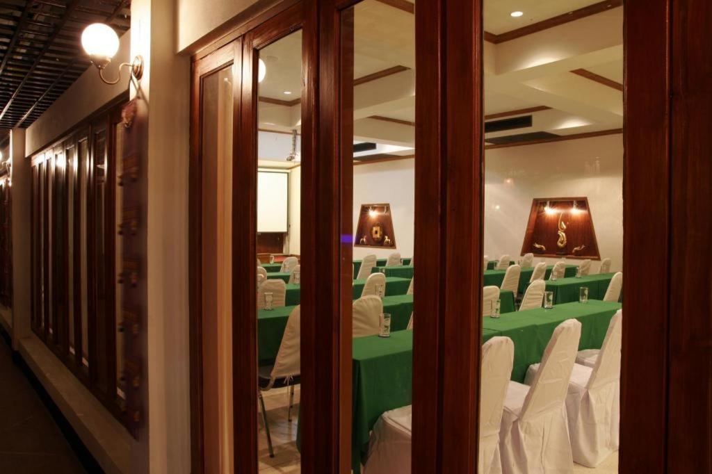 Ratchaphruek 2007 Hotel Чом Тхонг Экстерьер фото